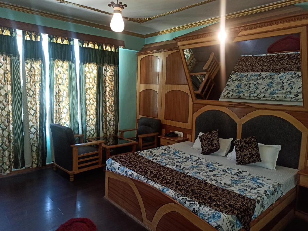 Hotel Prini Inn Manāli エクステリア 写真