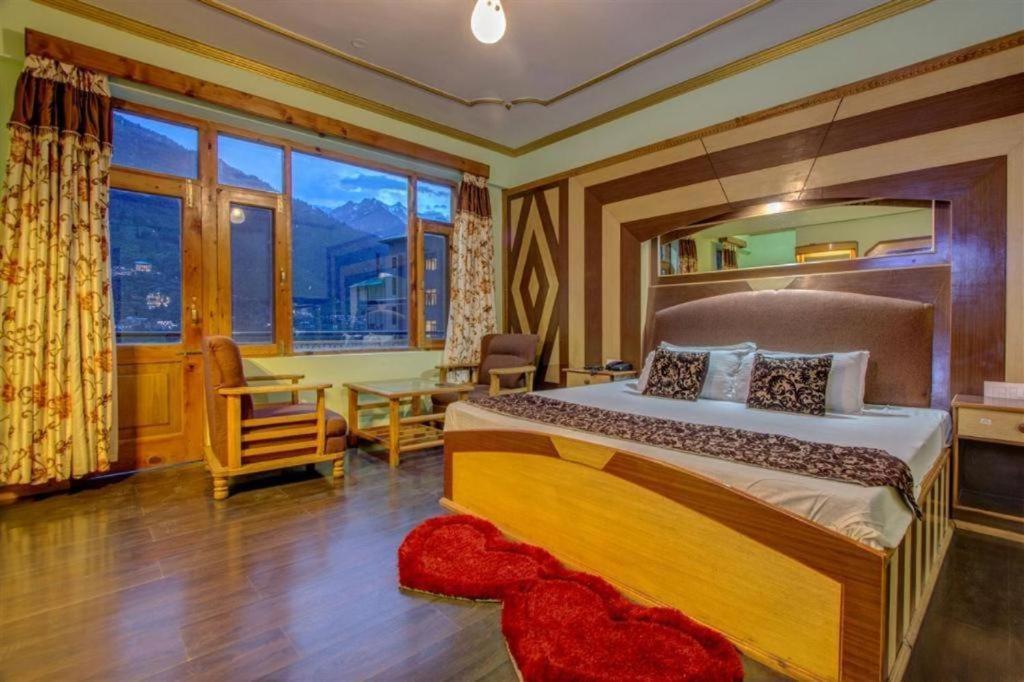 Hotel Prini Inn Manāli エクステリア 写真