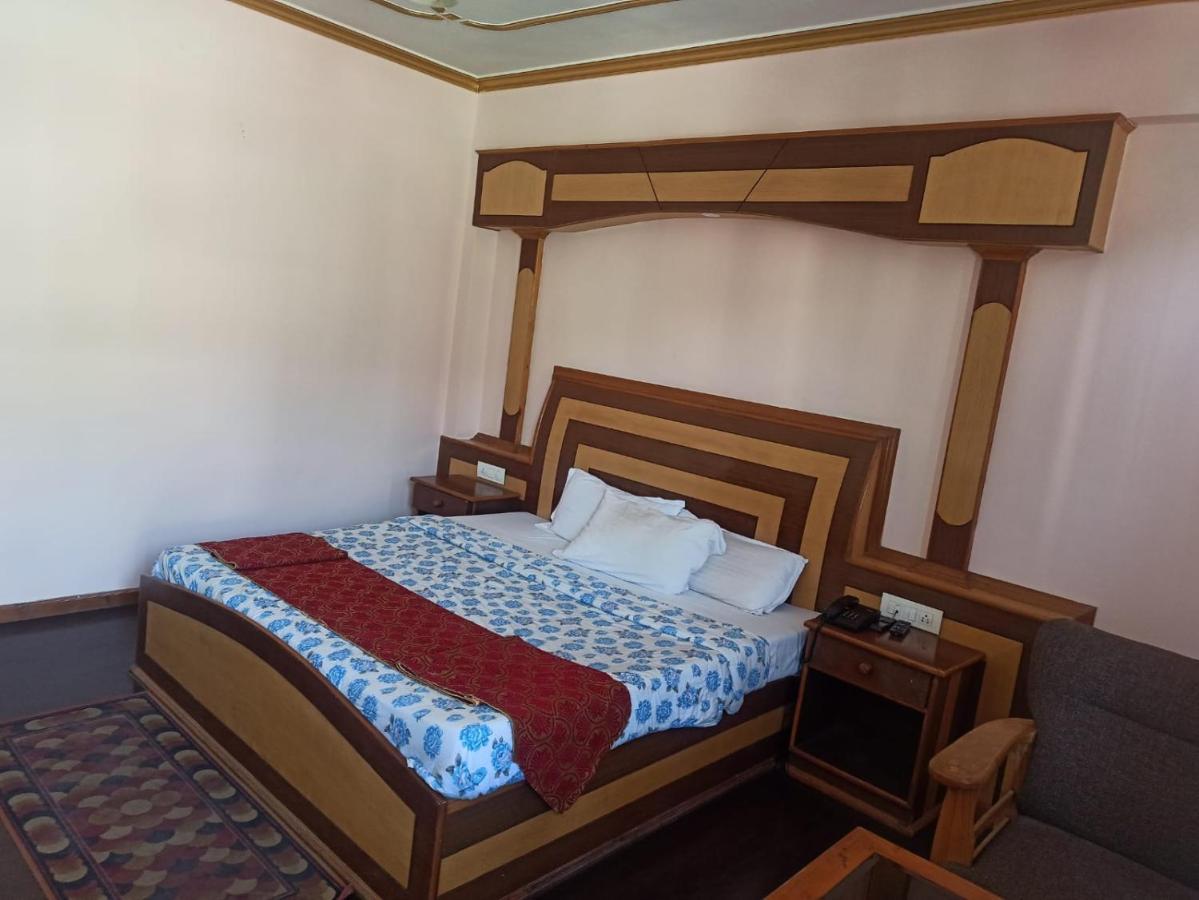 Hotel Prini Inn Manāli エクステリア 写真