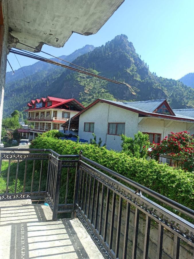 Hotel Prini Inn Manāli エクステリア 写真