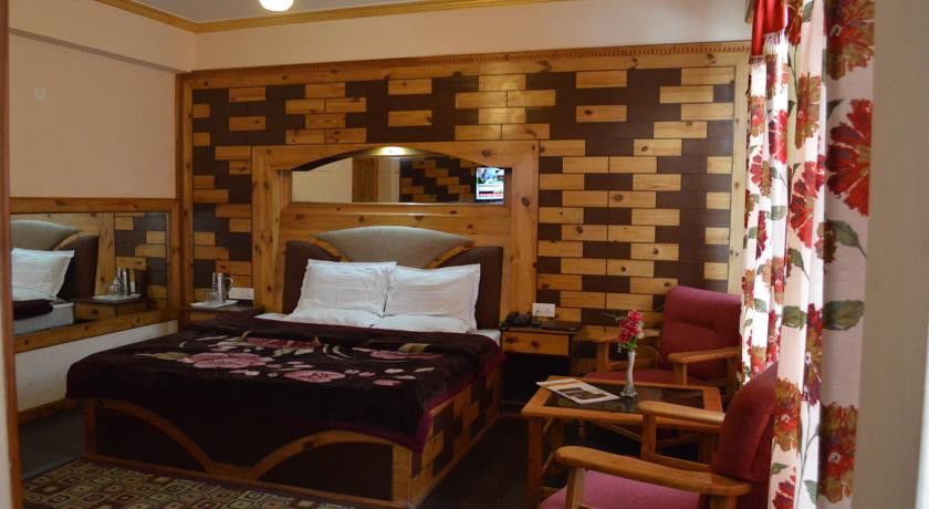 Hotel Prini Inn Manāli エクステリア 写真